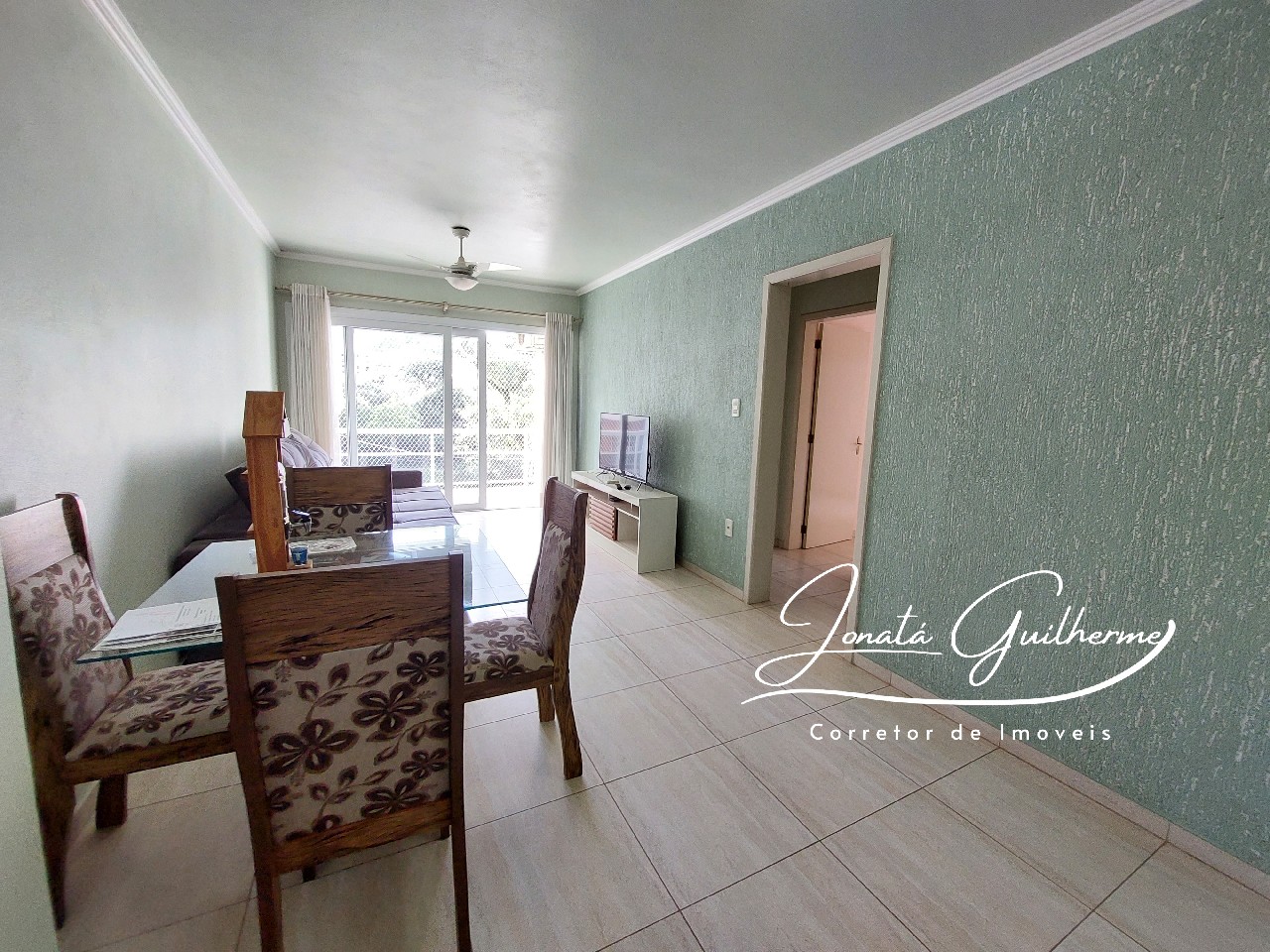 Imperdível apartamento à venda no Centro de Feliz-RS: 2 quartos, 2 salas, 1 banheiro, 1 vaga de garagem, 104,00 m²!