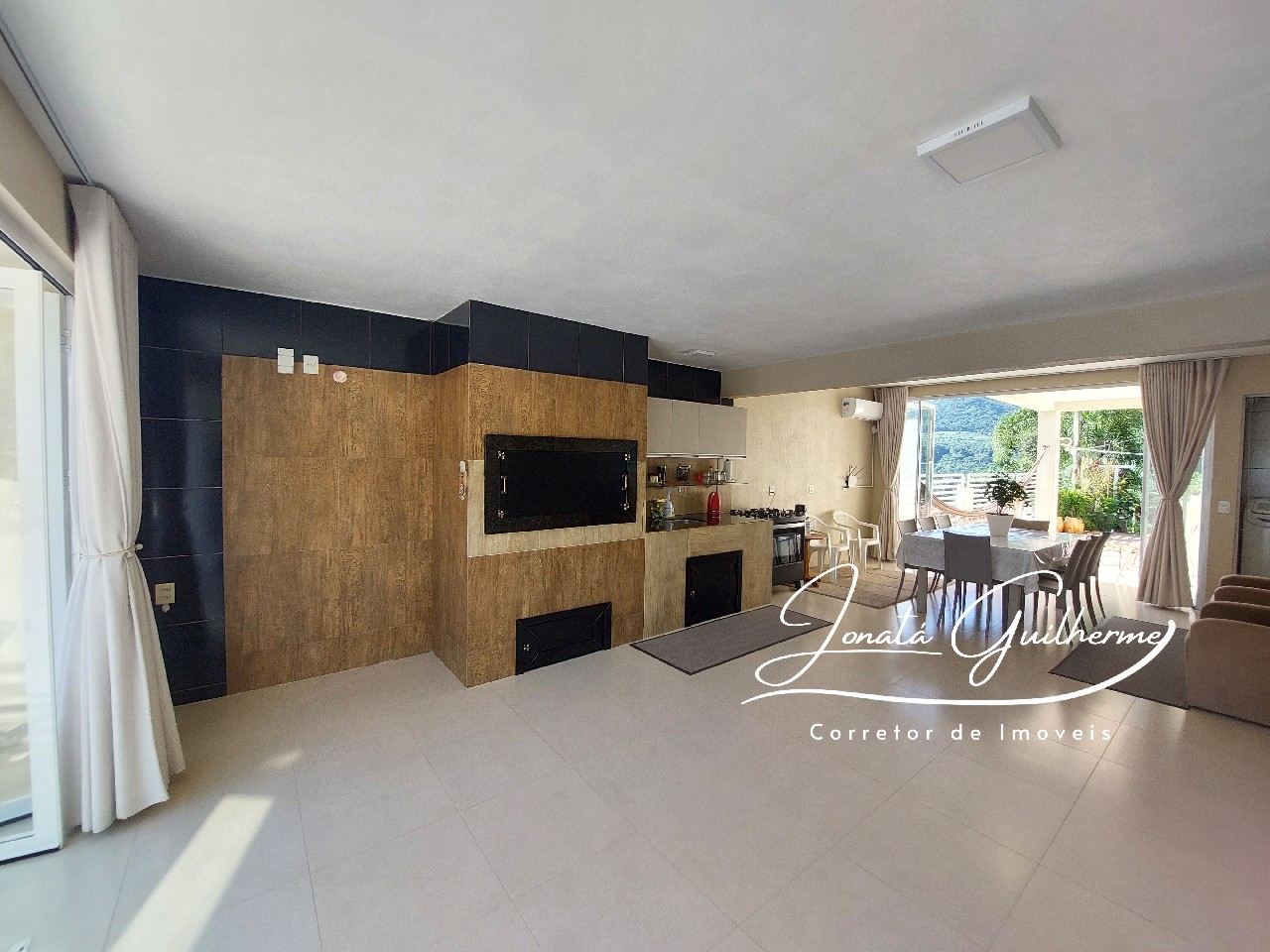 Imperdível oportunidade de investimento: Casa à venda em Feliz-RS, no bairro Arroio Feliz, com 3 quartos, 2 salas, 1 banheiro, 4 vagas de garagem e 144,57 m² de área!