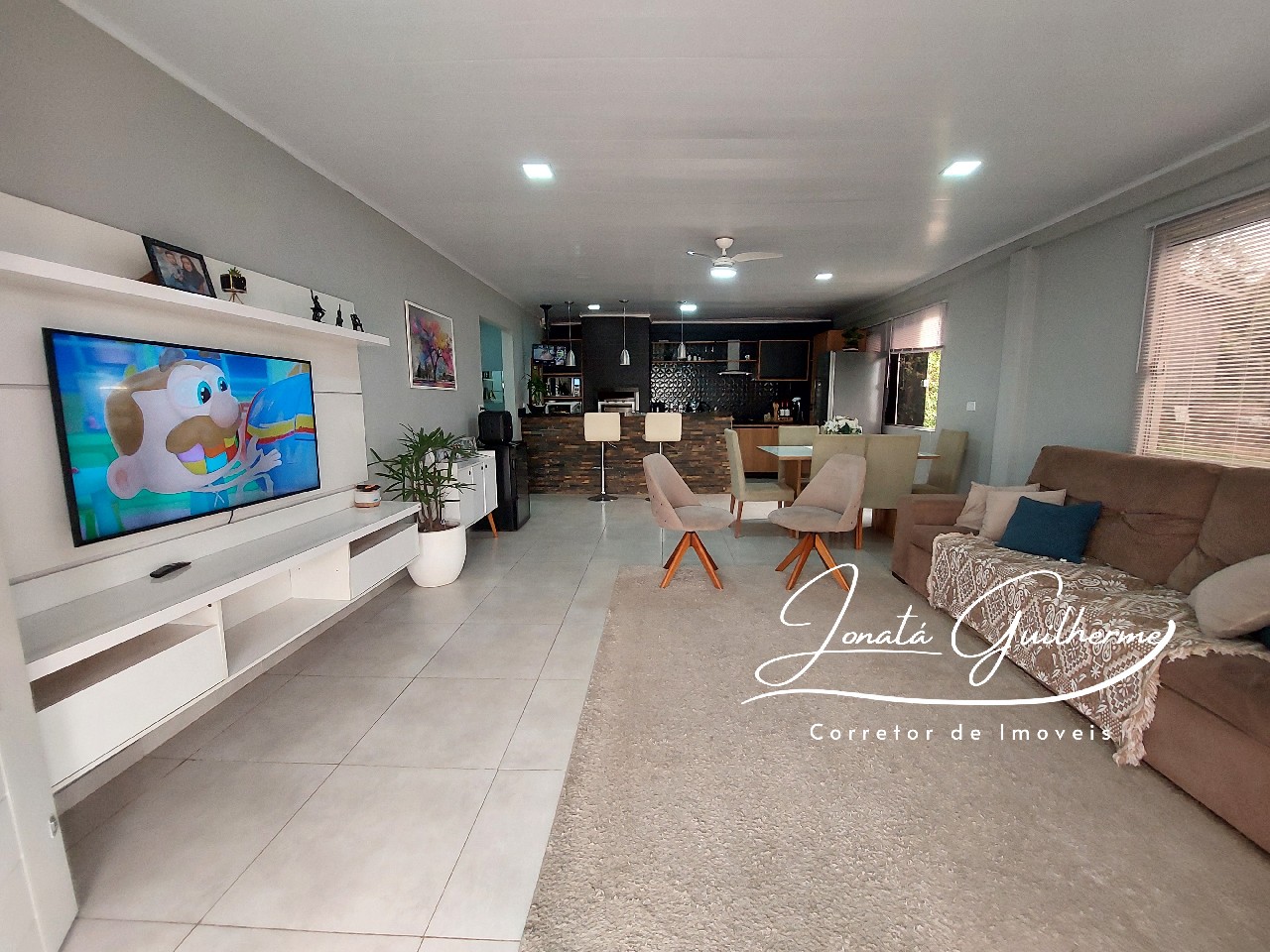 Casa à venda em Capela de Santana-RS, no bairro Bosque de Capela: 3 quartos, 1 sala, 1 banheiro, 1 vaga de garagem, 156m².