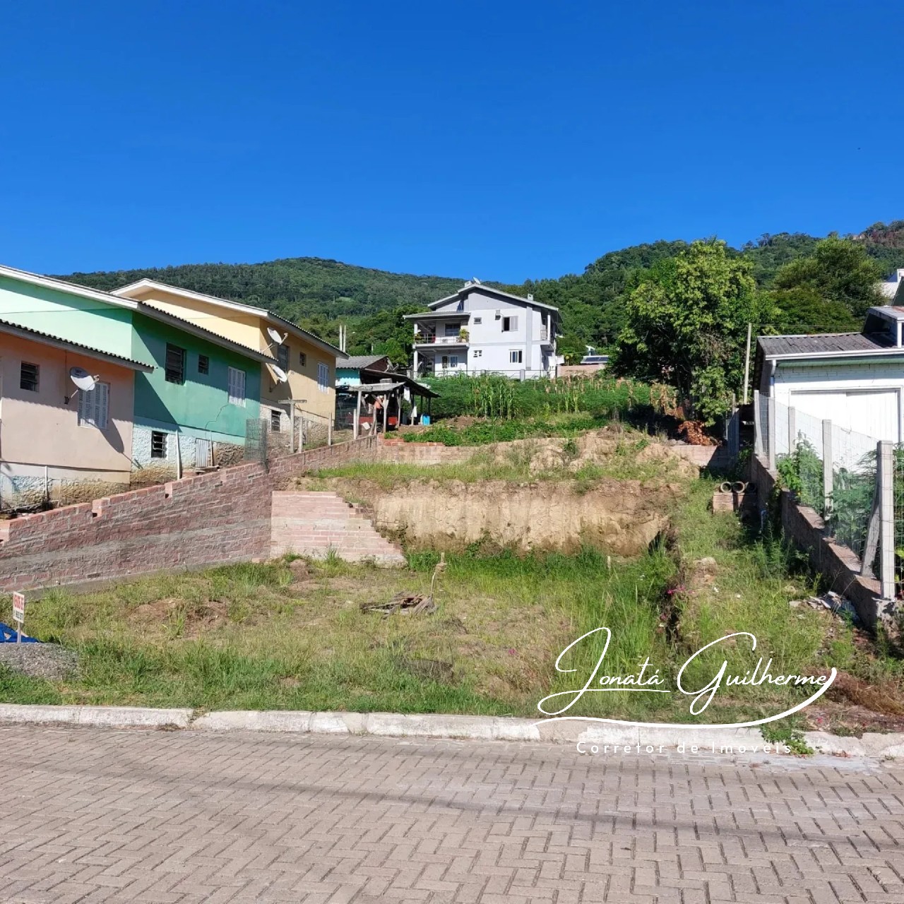 Terreno à venda no Centro de Vale Real-RS: 360,00m² de área!