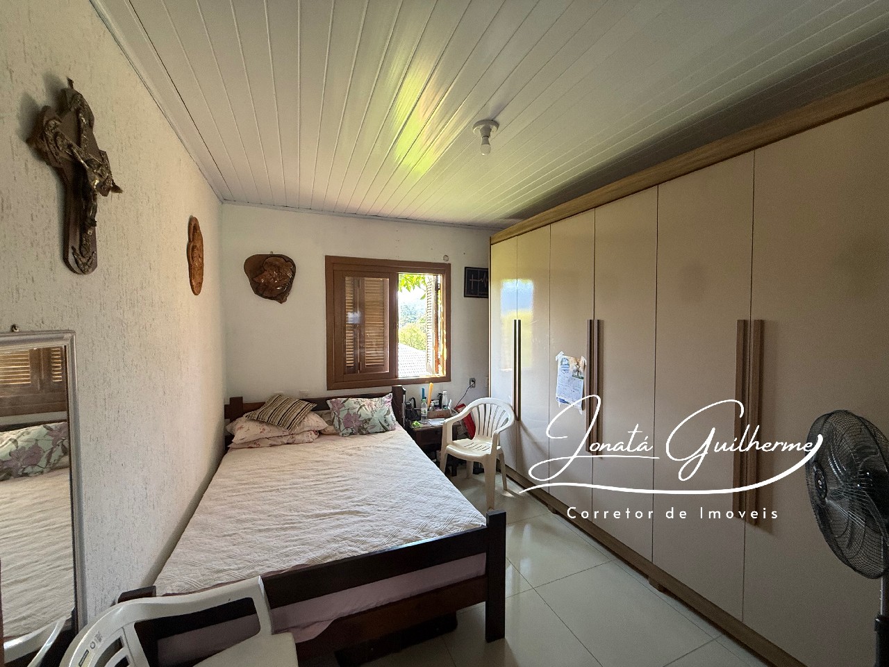 Imperdível: Casa à venda em Feliz-RS, bairro Matiel, 4 quartos, 1 sala, 2 banheiros, 1 vaga de garagem, 185,82 m² de área.