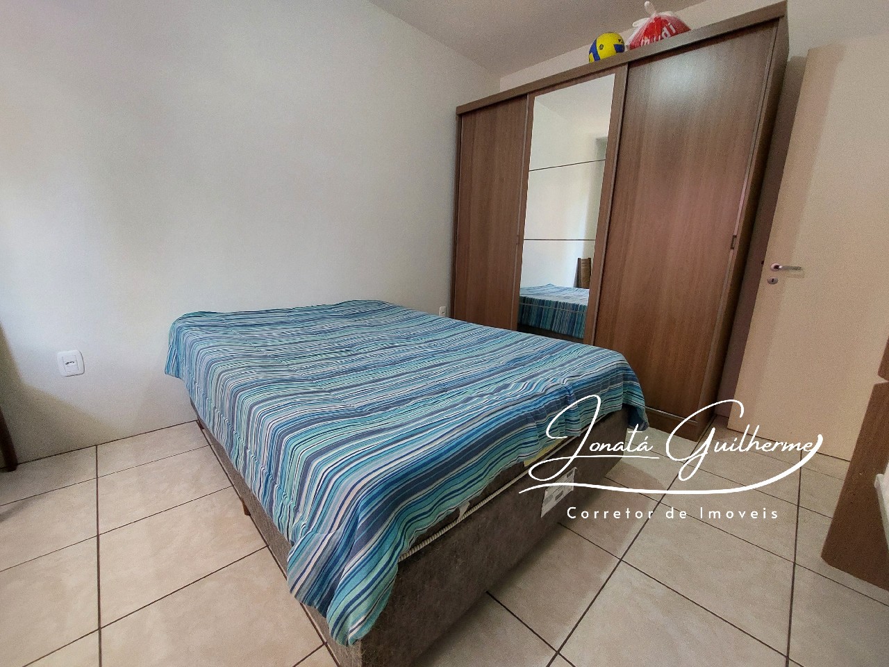 Imperdível: Casa em Condomínio no Centro de Feliz-RS, com 2 quartos, 1 sala, 2 banheiros e 77,58m².