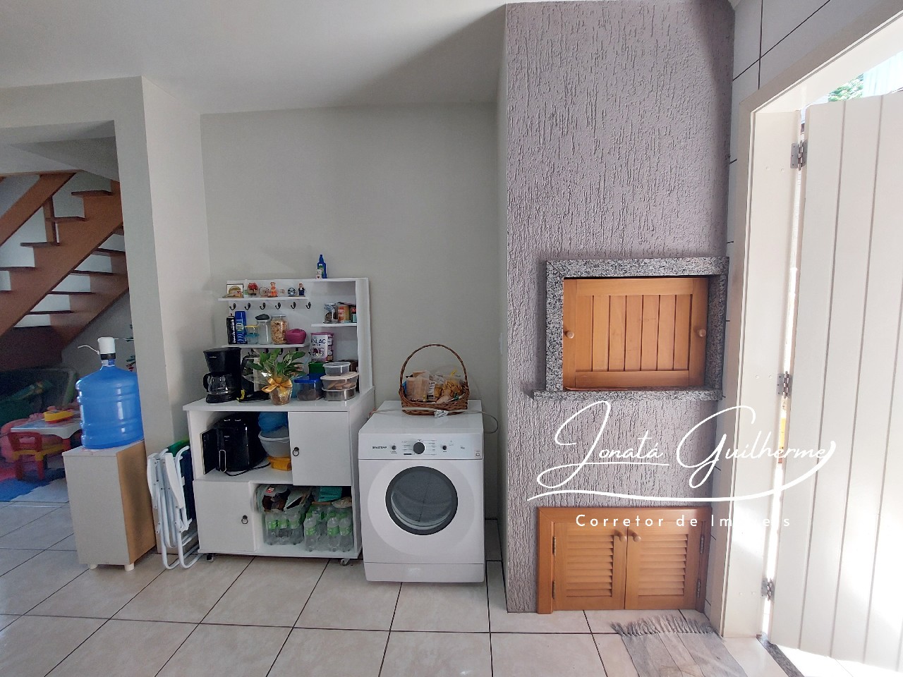 Imperdível: Casa em Condomínio no Centro de Feliz-RS, com 2 quartos, 1 sala, 2 banheiros e 77,58m².