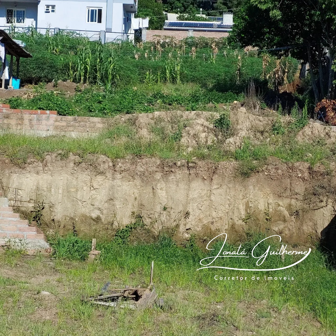 Terreno à venda no Centro de Vale Real-RS: 360,00m² de área!