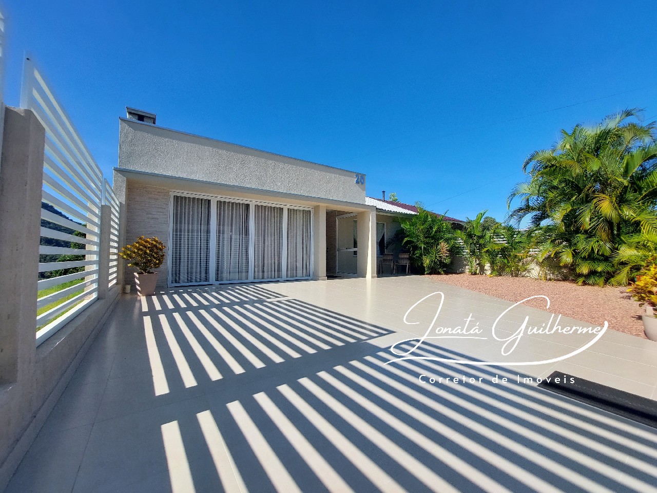 Imperdível oportunidade de investimento: Casa à venda em Feliz-RS, no bairro Arroio Feliz, com 3 quartos, 2 salas, 1 banheiro, 4 vagas de garagem e 144,57 m² de área!