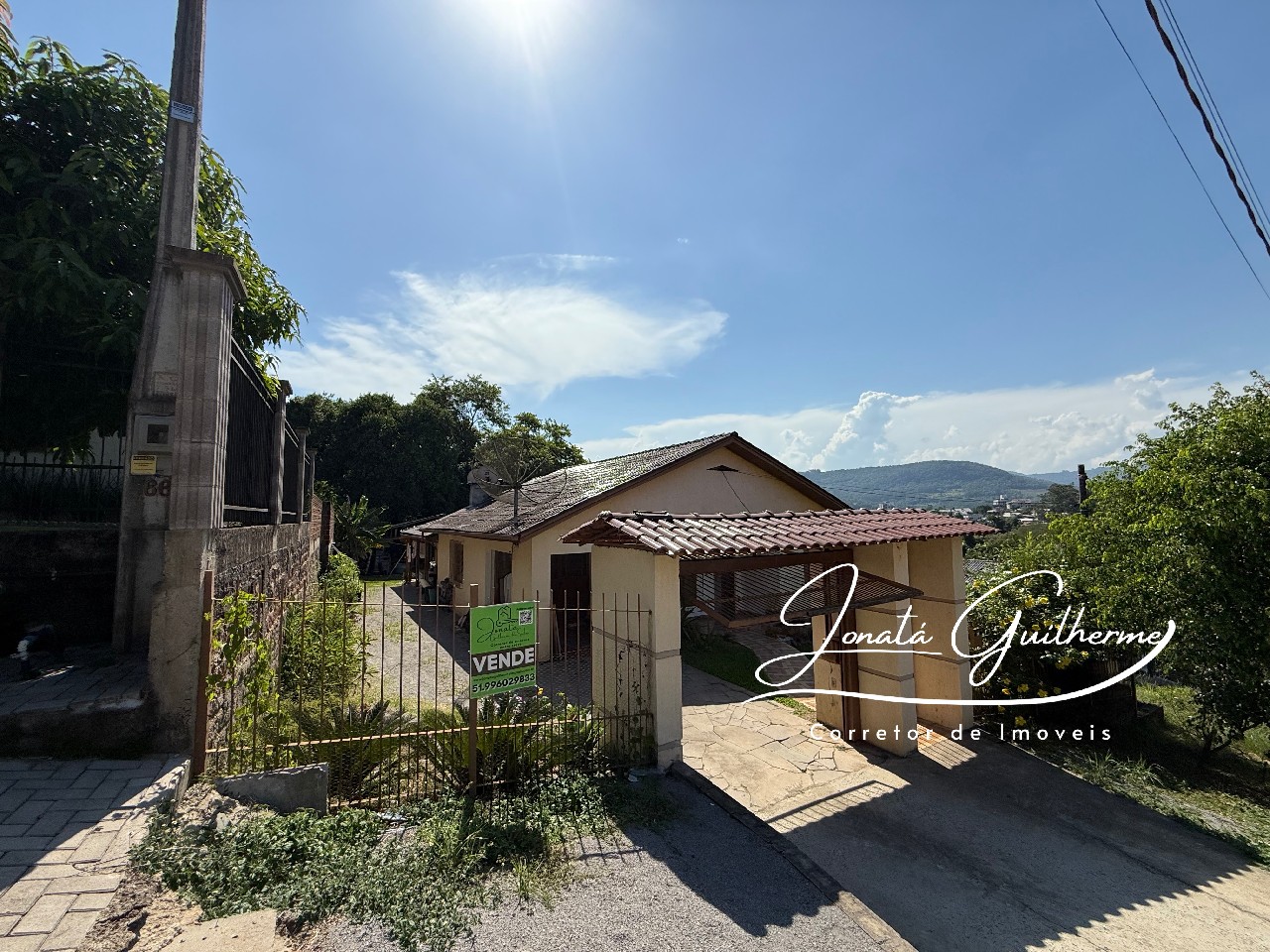 Imperdível: Casa à venda em Feliz-RS, bairro Matiel, 4 quartos, 1 sala, 2 banheiros, 1 vaga de garagem, 185,82 m² de área.