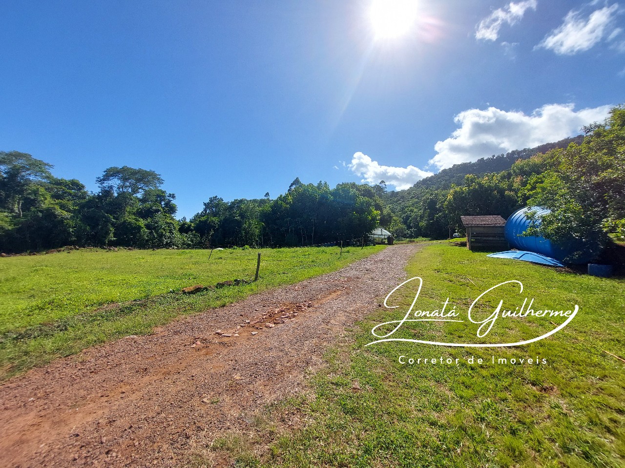 Chácara à venda em Feliz-RS, bairro Bananal: 2 quartos, 1 sala, 1 banheiro, 1 vaga, 13 hectares de área!