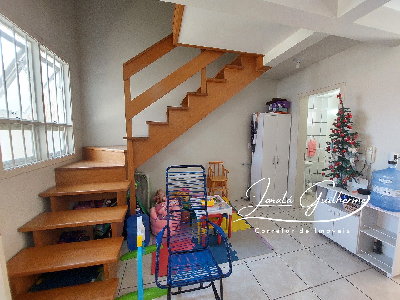 Imperdível: Casa em Condomínio no Centro de Feliz-RS, com 2 quartos, 1 sala, 2 banheiros e 77,58m².