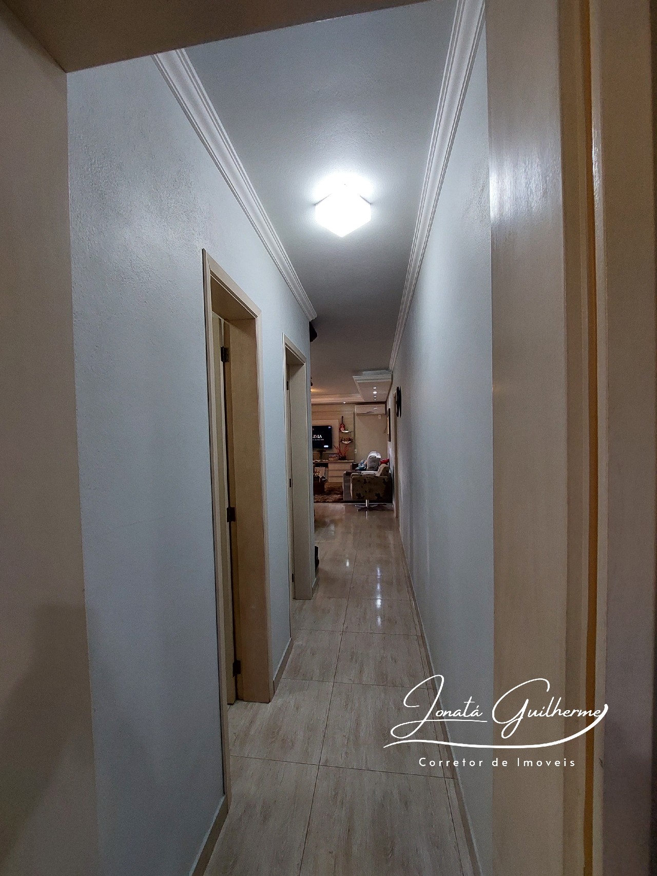 Casa à venda em Feliz-RS, bairro Matiel: 3 quartos, 1 sala, 2 banheiros, 3 vagas de garagem, 141m². Confira!