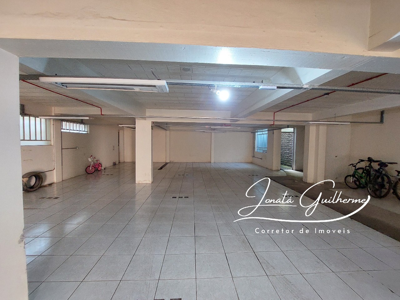 Imperdível apartamento à venda no Centro de Feliz-RS: 2 quartos, 2 salas, 1 banheiro, 1 vaga de garagem, 104,00 m²!