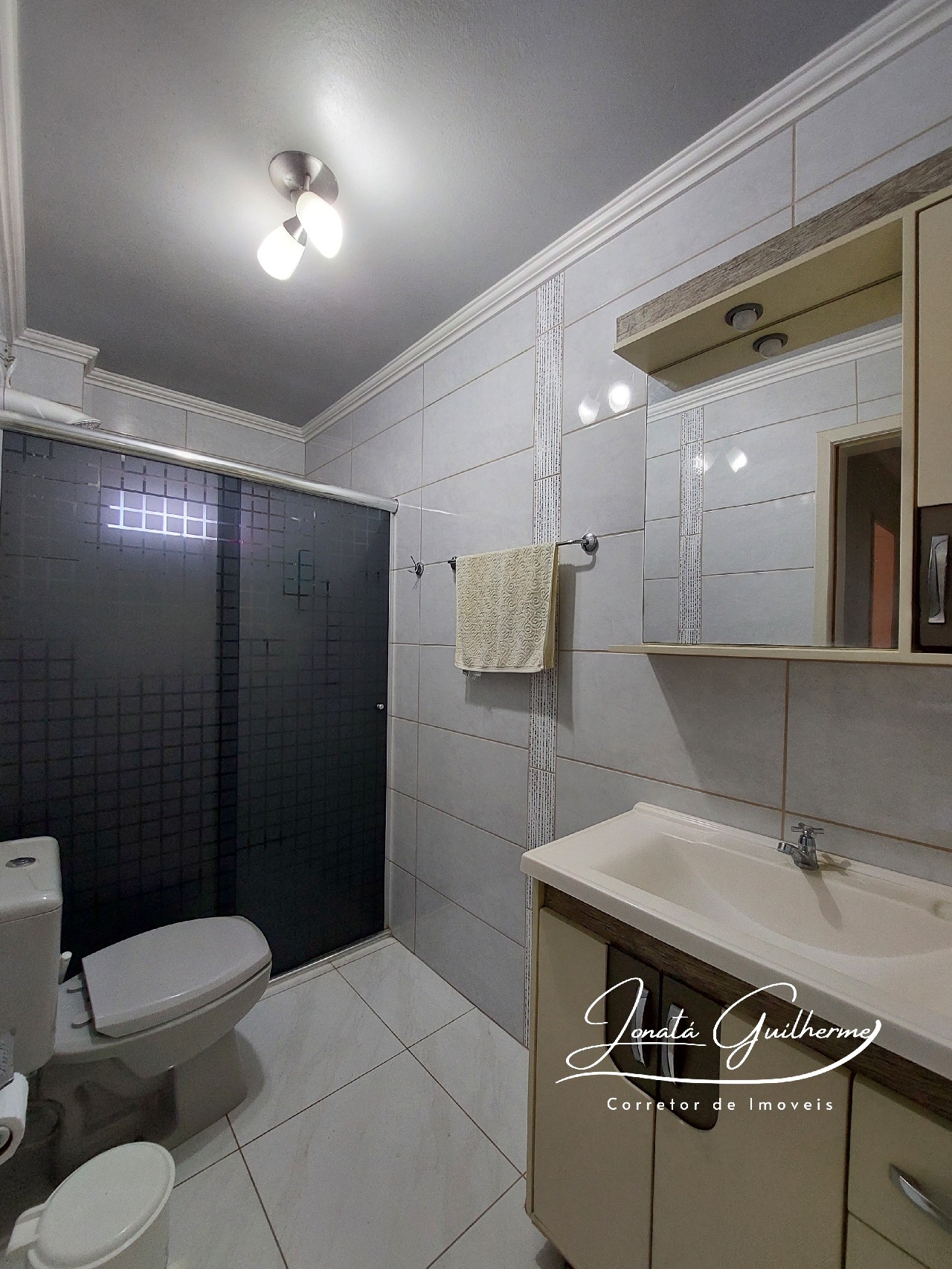 Imperdível apartamento à venda no Centro de Feliz-RS: 2 quartos, 2 salas, 1 banheiro, 1 vaga de garagem, 104,00 m²!