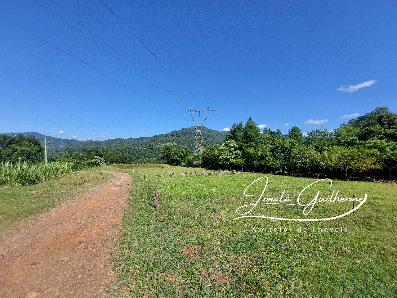 Chácara à venda em Feliz-RS, bairro Bananal: 2 quartos, 1 sala, 1 banheiro, 1 vaga, 13 hectares de área!