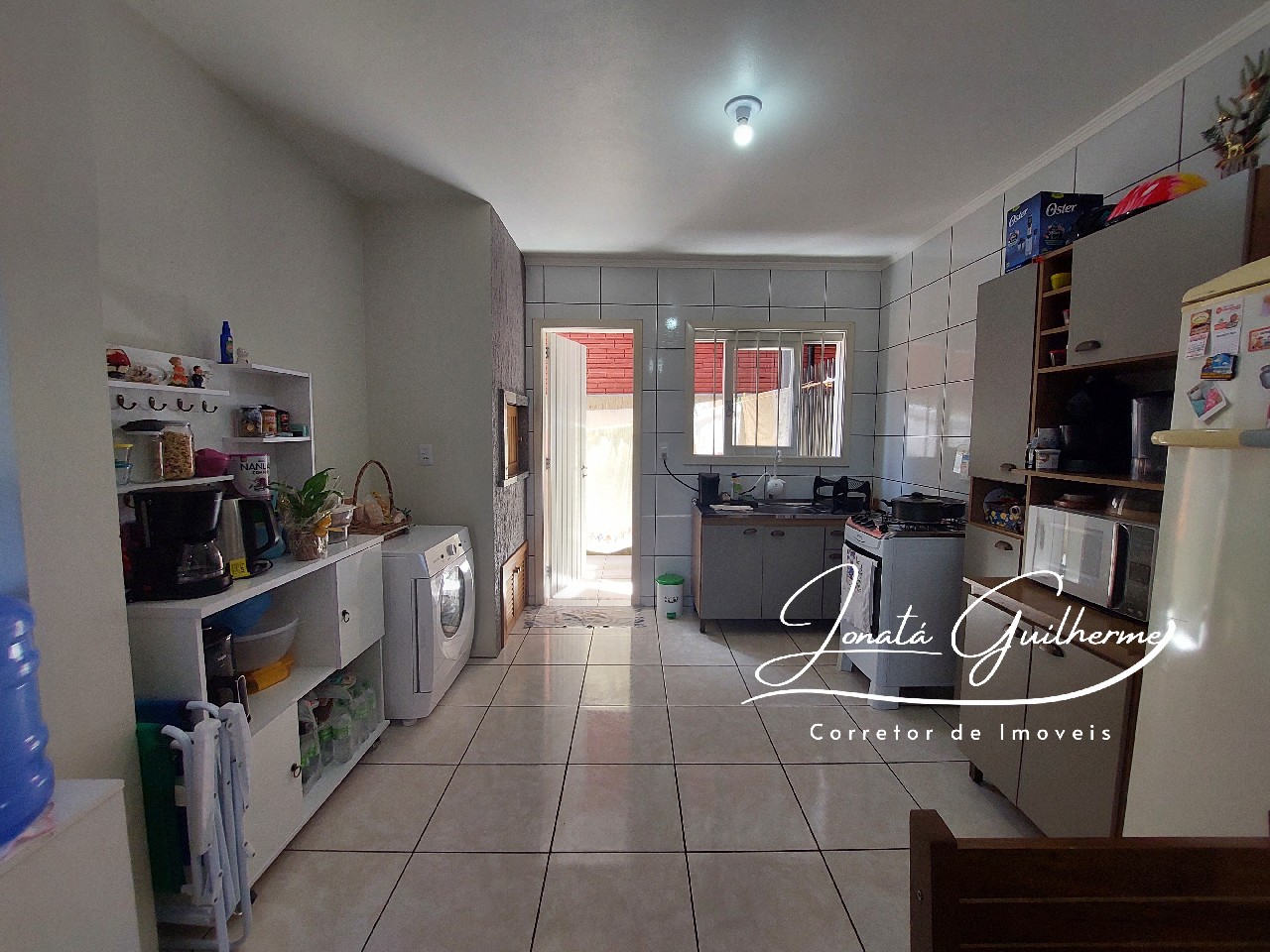 Imperdível: Casa em Condomínio no Centro de Feliz-RS, com 2 quartos, 1 sala, 2 banheiros e 77,58m².
