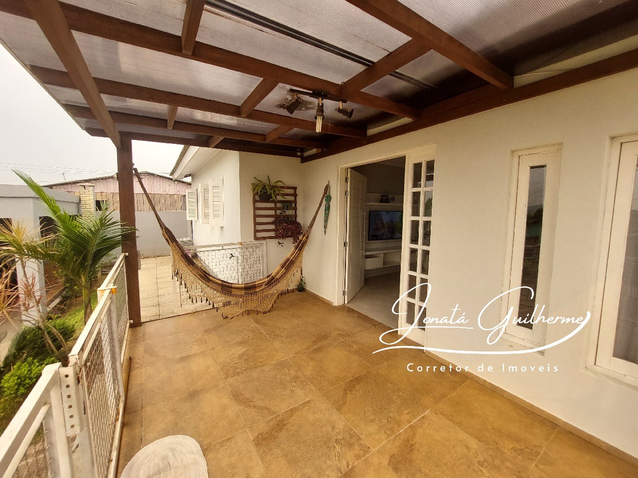 Casa à venda em Capela de Santana-RS, no bairro Bosque de Capela: 3 quartos, 1 sala, 1 banheiro, 1 vaga de garagem, 156m².