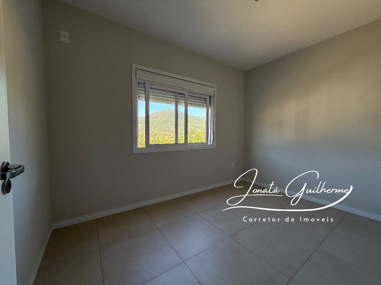 Imperdível oportunidade de adquirir apartamento no Centro de Vale Real-RS com 2 quartos, sala, banheiro e vaga de garagem!