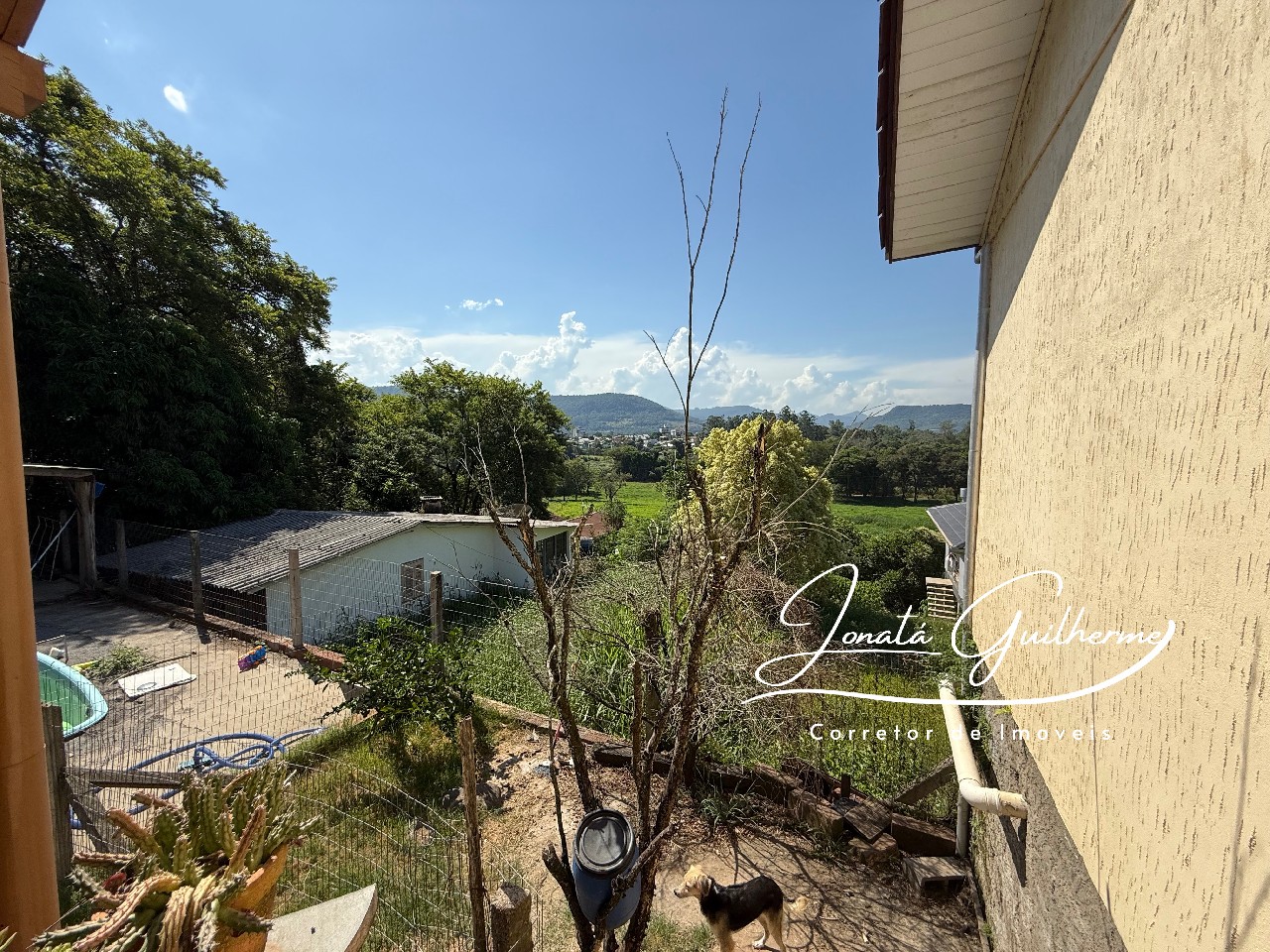 Imperdível: Casa à venda em Feliz-RS, bairro Matiel, 4 quartos, 1 sala, 2 banheiros, 1 vaga de garagem, 185,82 m² de área.