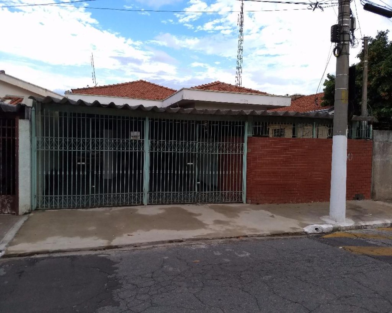 CASA RESIDENCIAL em Itu - SP, Vila Leis