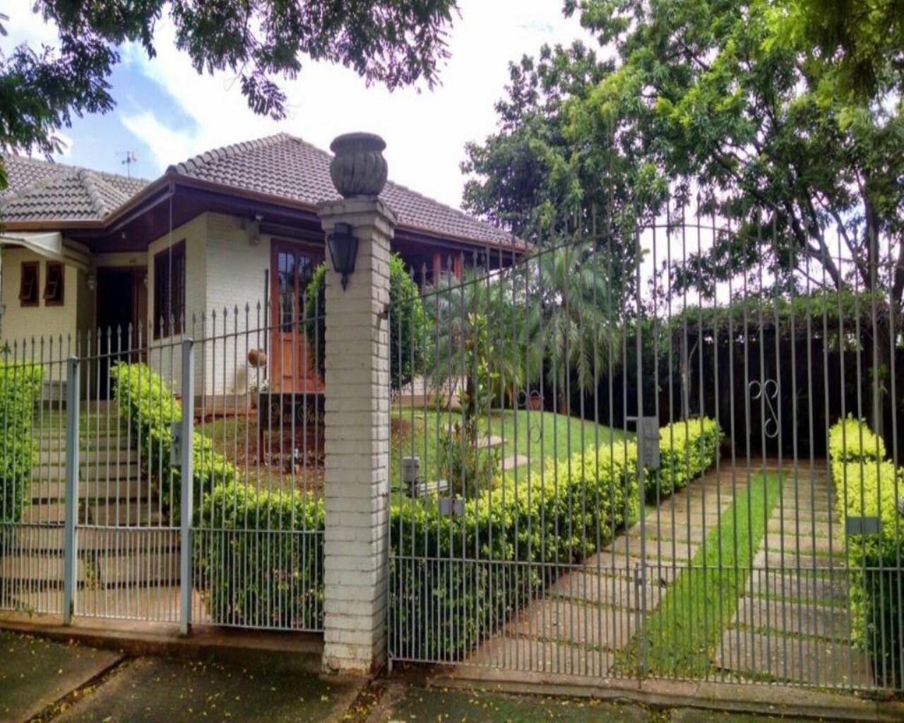 CASA RESIDENCIAL em Salto - SP, Itapecerica