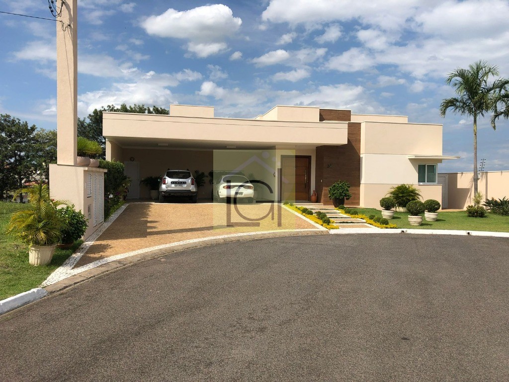 CASA RESIDENCIAL em ITU - SP, JARDIM THEODORA
