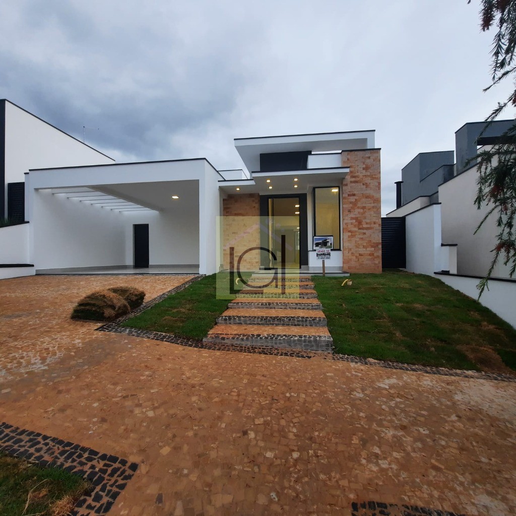 CASA RESIDENCIAL em SALTO - SP, RESIDENCIAL LAGOS D'ICARAÍ