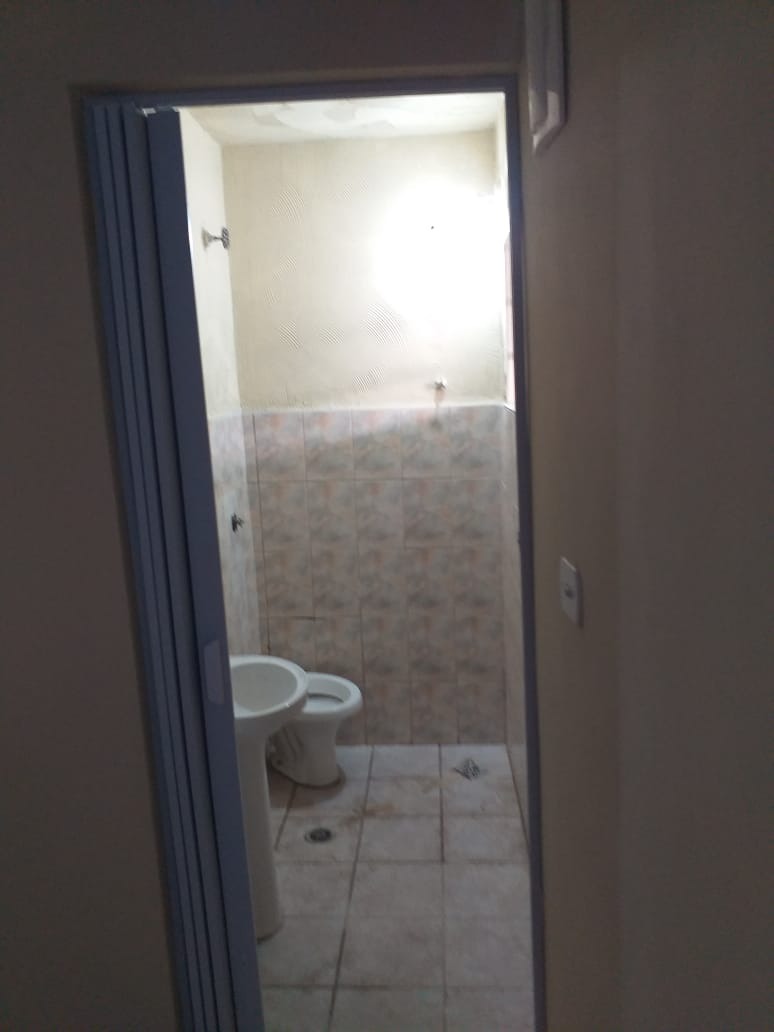 Casa para Comprar em VILA CARMOSINA - SÃO PAULO - SP