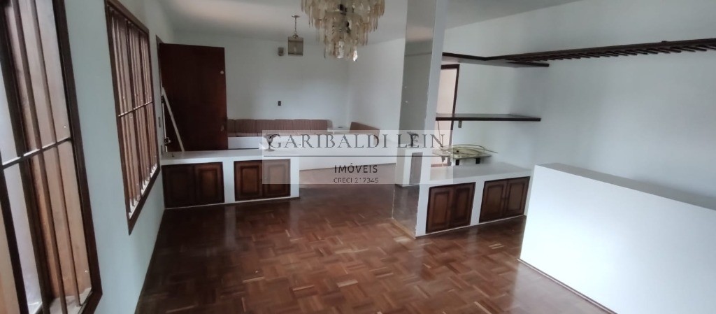 Casa, 3 quartos, 196 m² - Foto 1