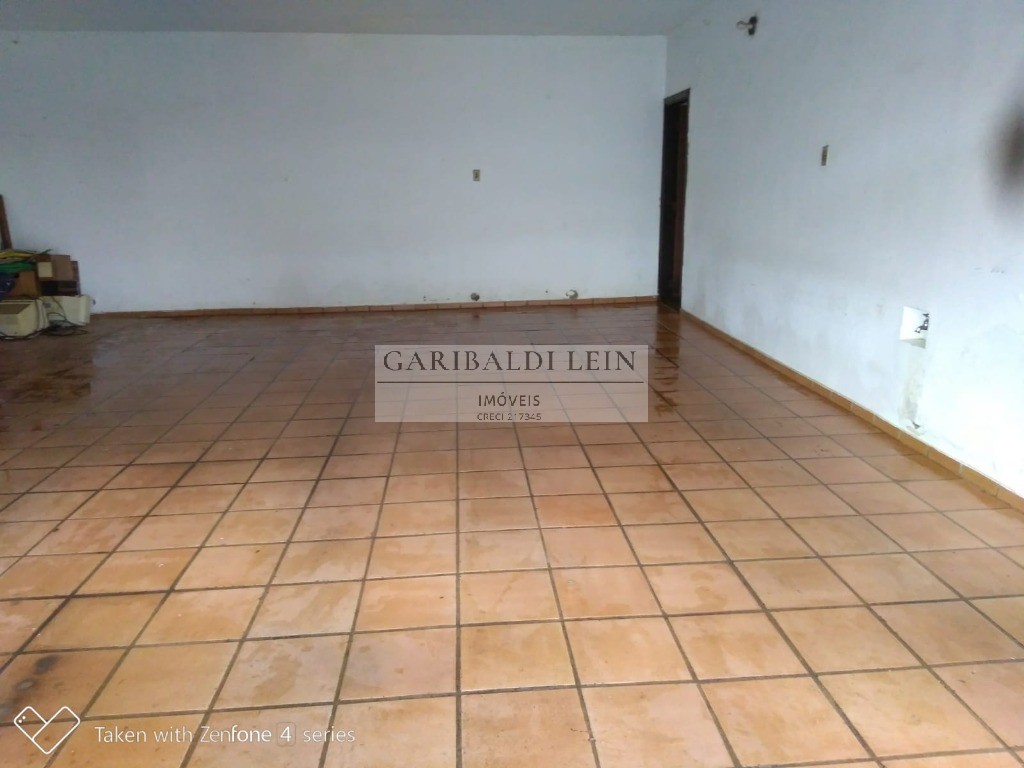 Casa, 3 quartos, 196 m² - Foto 2