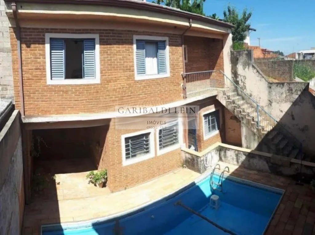 Casa, 3 quartos, 259 m² - Foto 1
