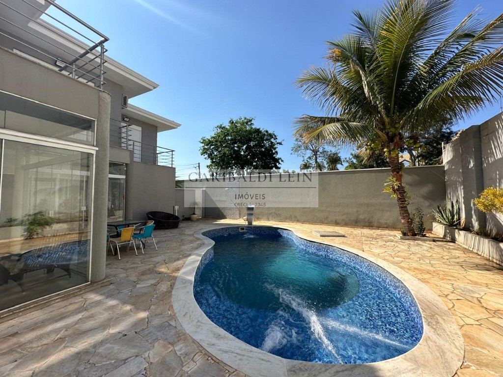 Casa, 4 quartos, 324 m² - Foto 1