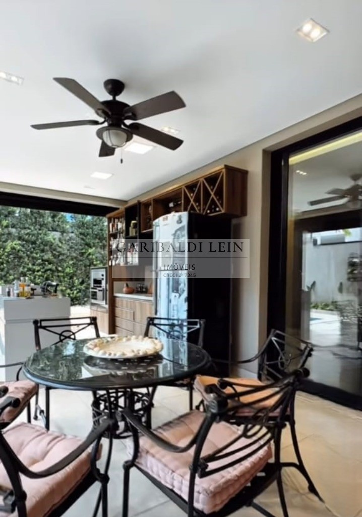 Casa, 3 quartos, 251 m² - Foto 4