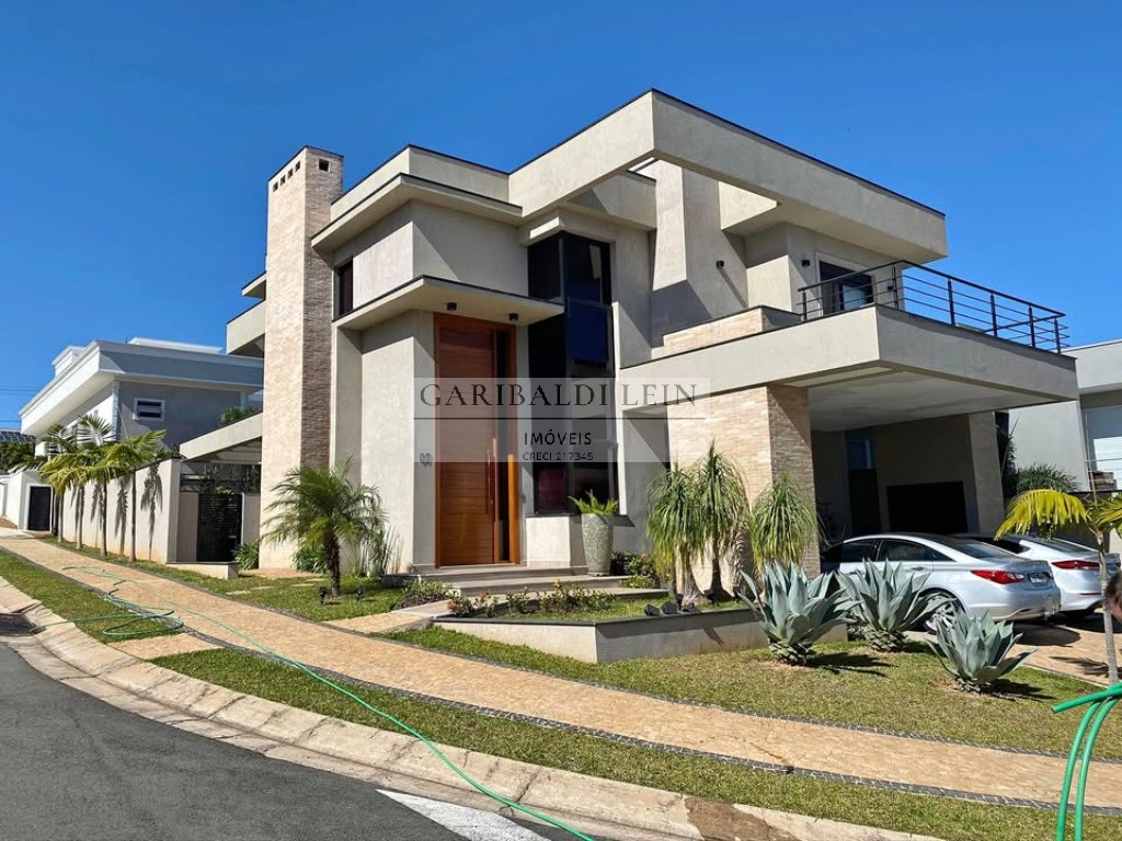 Casa, 3 quartos, 251 m² - Foto 1