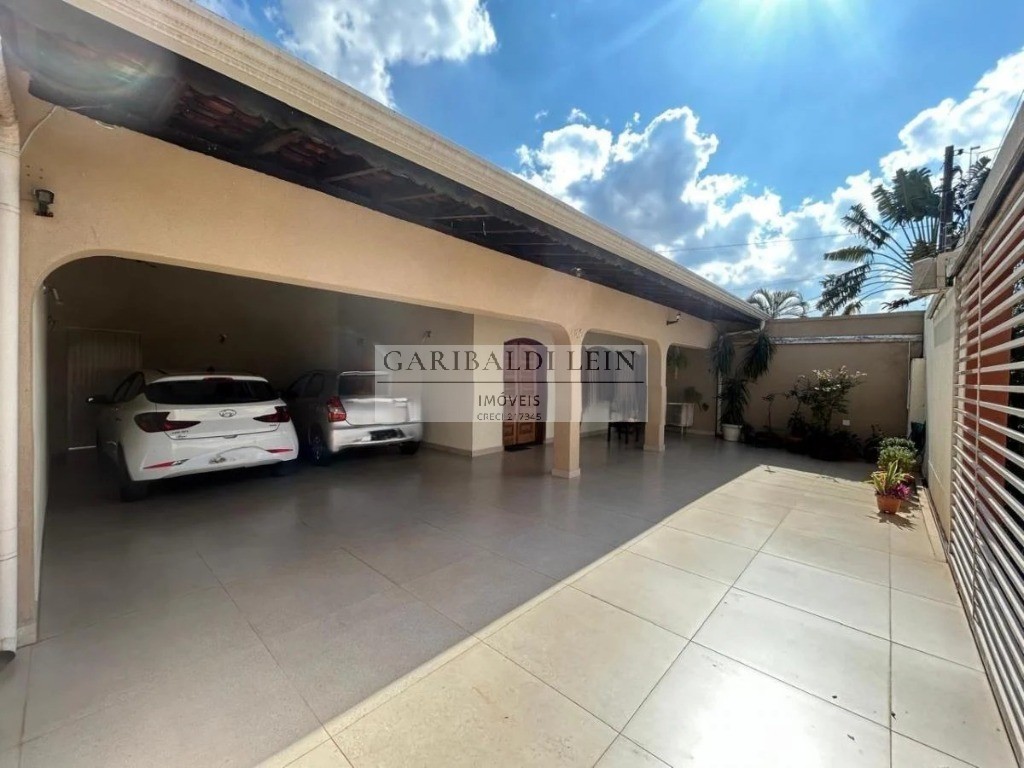 Casa, 4 quartos, 278 m² - Foto 2