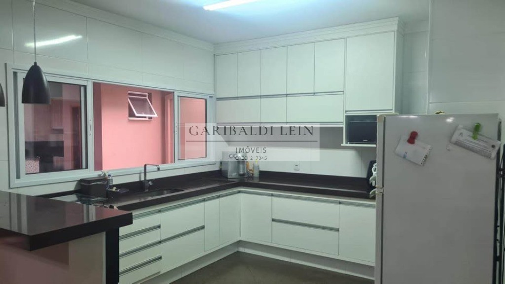 Casa, 3 quartos, 250 m² - Foto 8
