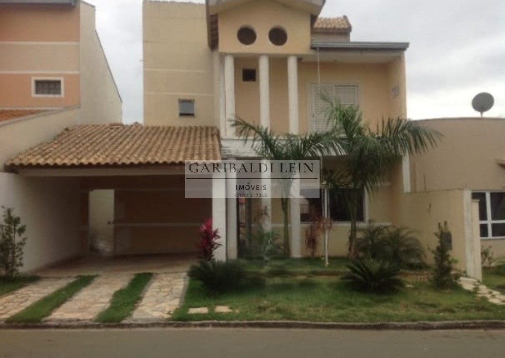 Casa, 3 quartos, 203 m² - Foto 1