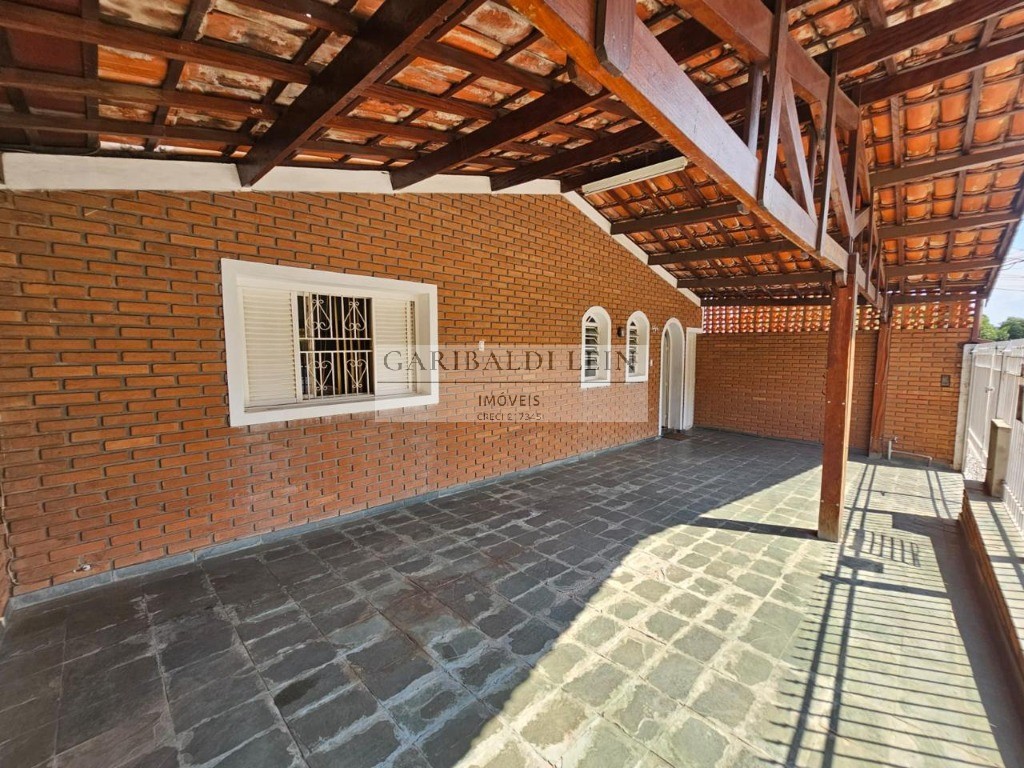 Casa, 4 quartos, 217 m² - Foto 1