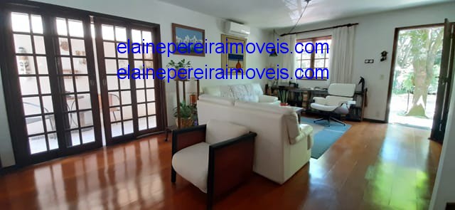 Metro Vila Sônia - Condomínio sobrado 300mtsAC - 4dts sd 3suite 4 vagas- quintal -R$ 1400.000,00