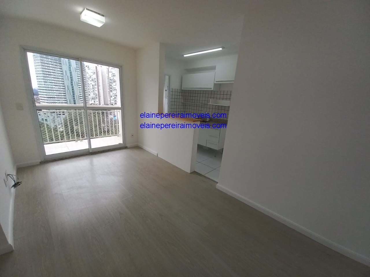 Portal morumbi lindo apto 2 dorms 1 suíte armários embutidos, sala varanda, 1 vaga lazer completo R$ 550Mil