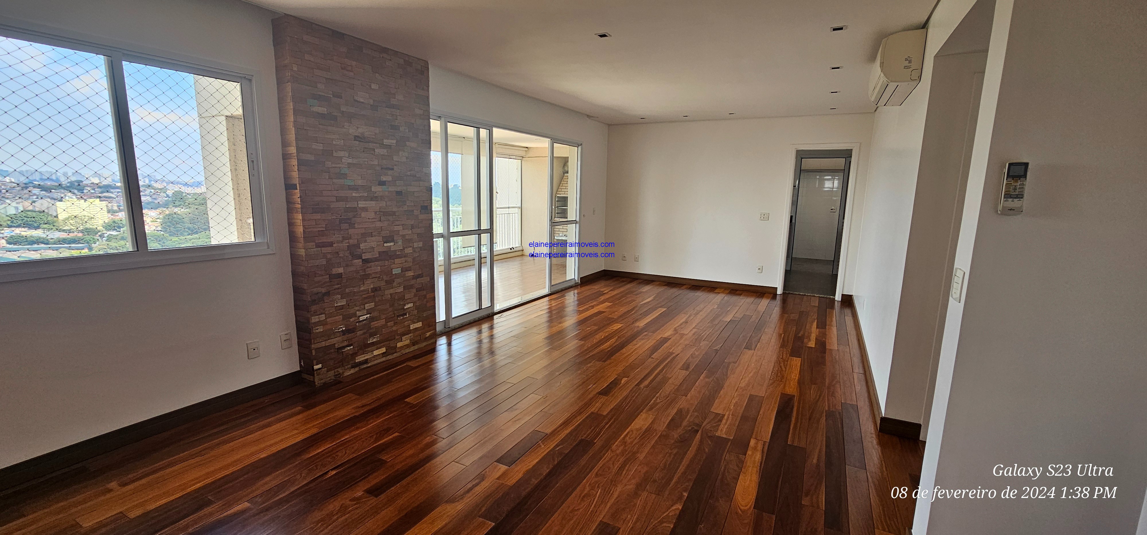 Excelente apto mobiliado 136mts com 3 dorms  sendo 1 suíte rico em armário, sacada gourmet- 3 vags- depósito lazer completo R$ 1020.000.00
