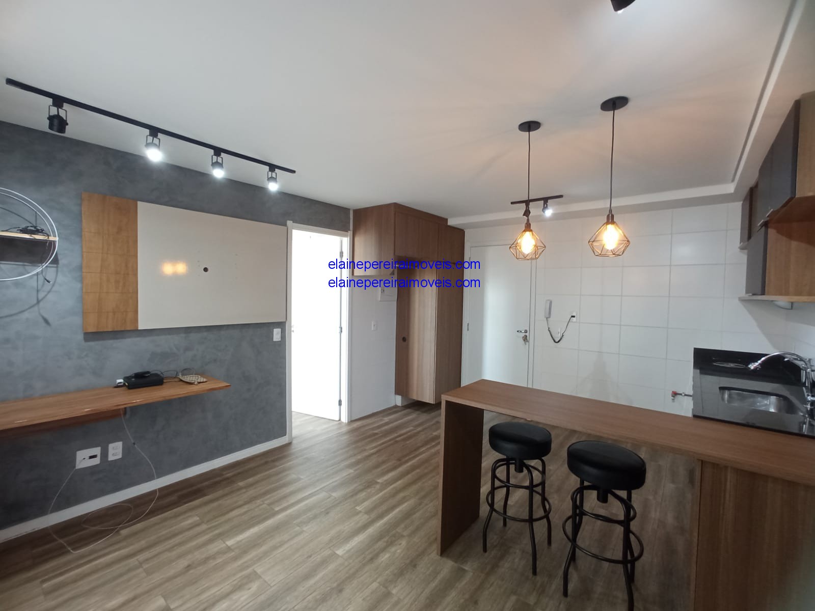 Ao lado do metro vila Sônia- lindo studio apto com 1 dormitórios mobiliado- varanda lazer R$ 375mil
