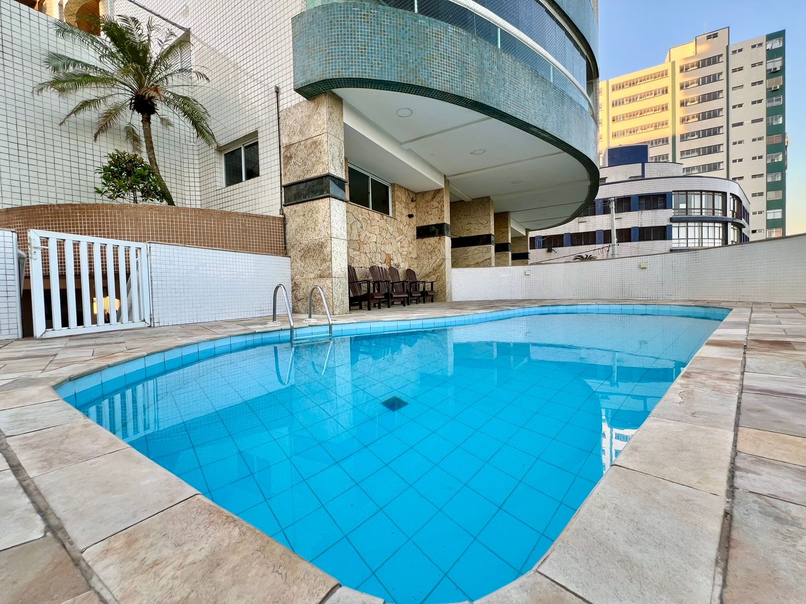 Apartamento, 3 quartos, 140 m² - Foto 2