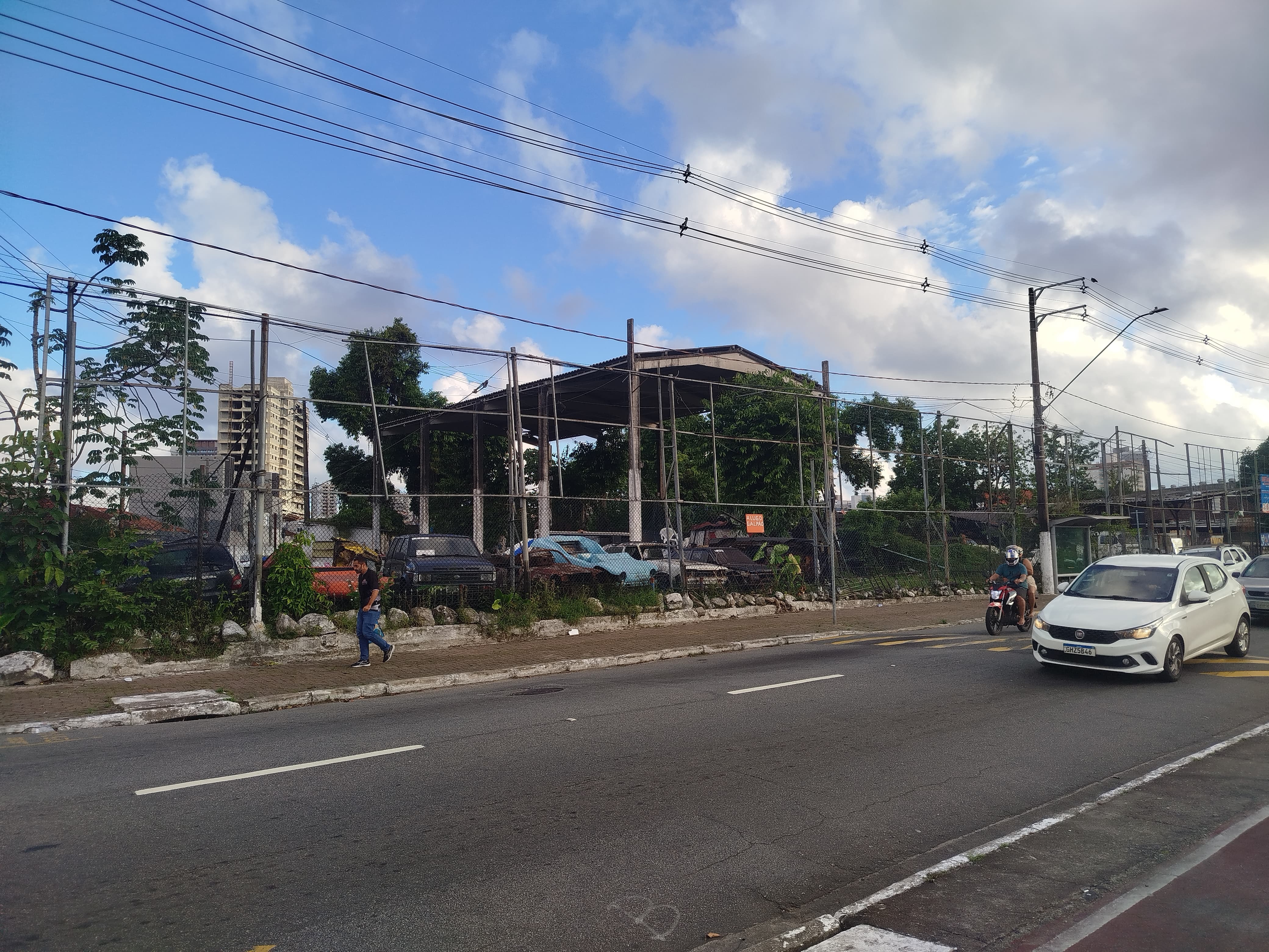 Loteamento e Condomínio, 2600 m² - Foto 1