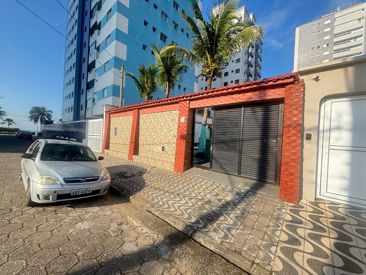 Casa, 5 quartos, 180 m² - Foto 1