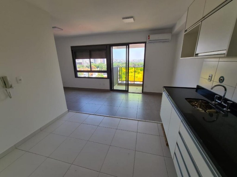 O Studio possui 35 metros quadrados com terraço e 1 vaga de garagem.I