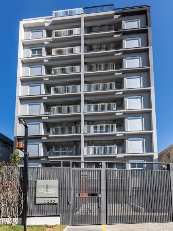 O apartamento studio possui 36 metros quadrados com terraço,