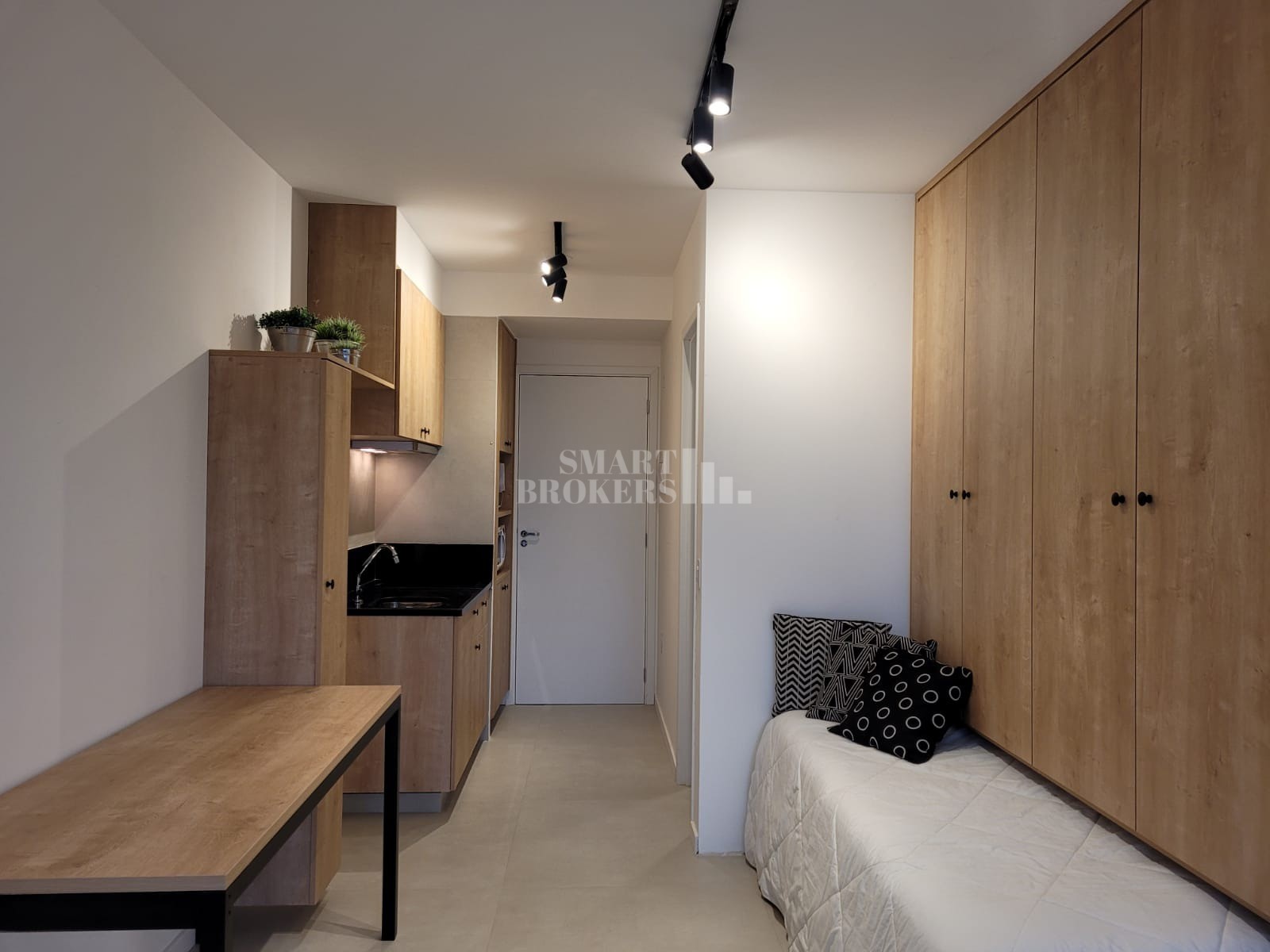 Studio novo para locação com 27 metros - Pinheiros - São Paulo/SP