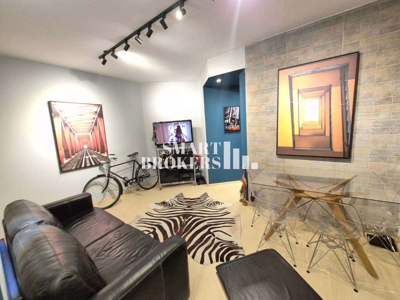 Apartamento reformado, mobiliado à venda, 43 metros quadrados, 1 quarto - 1 vaga de garagem - Vila Andrade, São Paulo - SP!