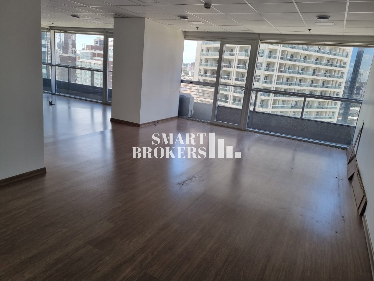 Sala comercial reformada para locação, 80 metros quadrados e 2 vagas, Chácara Santo Antonio, São Paulo, SP