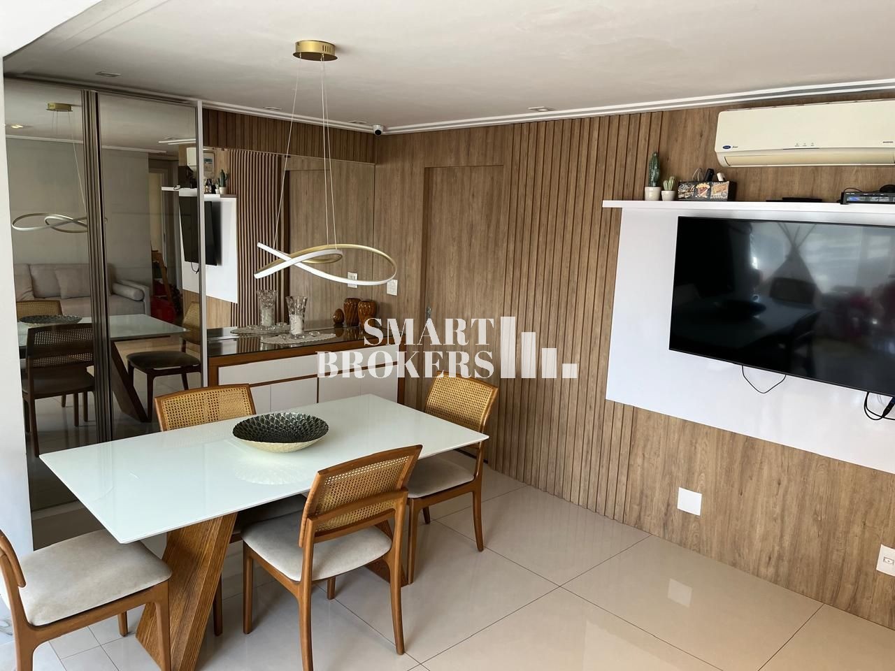 Apartamento reformado com 3 quartos (1 suíte) á venda, 127 metros e 2 vagas - Ipiranga - São Paulo/SP