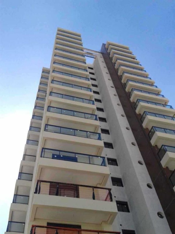 Apartamento Tipo Garden a Venda, sendo 3 Suites, com 2 vagas de garagem e deposito