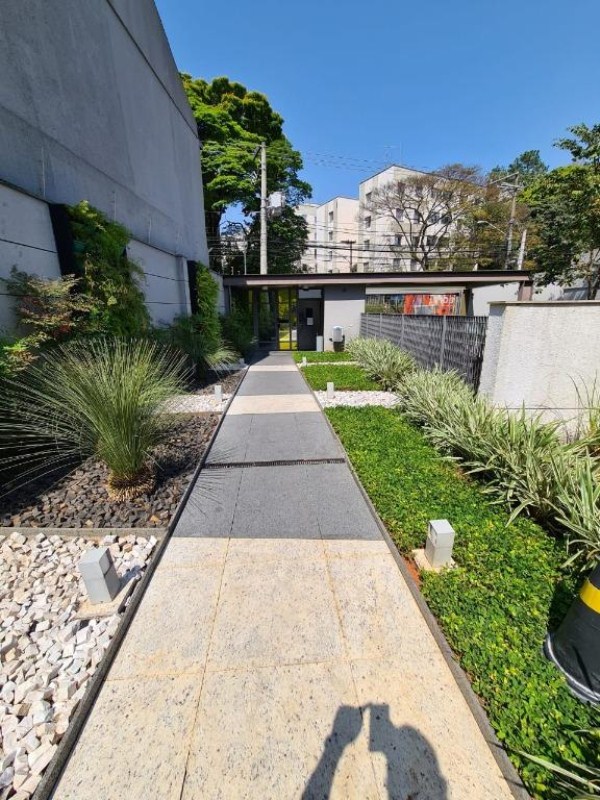 O Studio possui 35 metros quadrados com terraço e 1 vaga de garagem.I